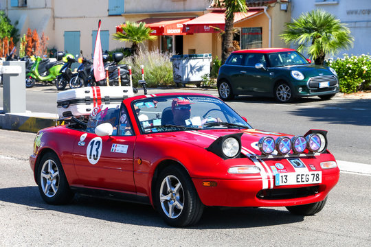 Por qué el Mazda MX-5 Miata es el Roadster Más Vendido del Mundo