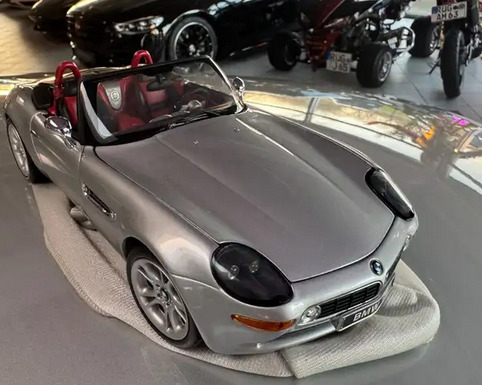 
								BMW Z8 400 CV Coupe 2000 full									